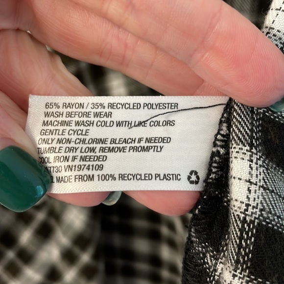 NWOT Knox Rose Shawl - Picture 5 of 5